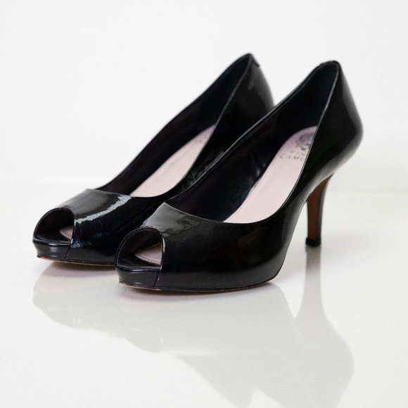 Vince Camuto Peep Toe Heel / Patent Leather Heel / Platform pump / designer shoe - Picture 1 of 5